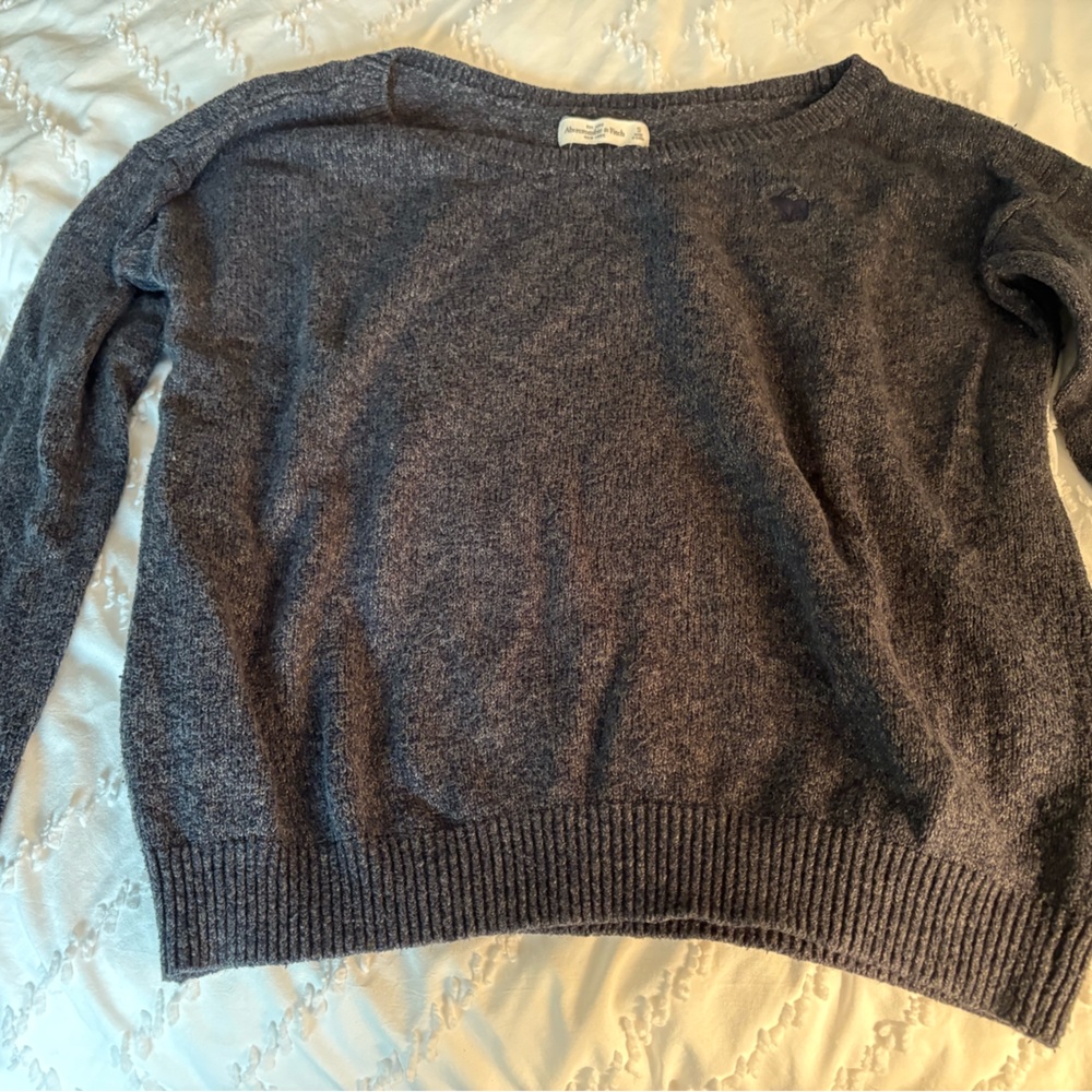 Abercrombie & Fitch size small crew neck sweater